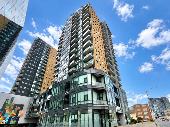 100 Garment St #1210, Kitchener, ON N2G 0C3