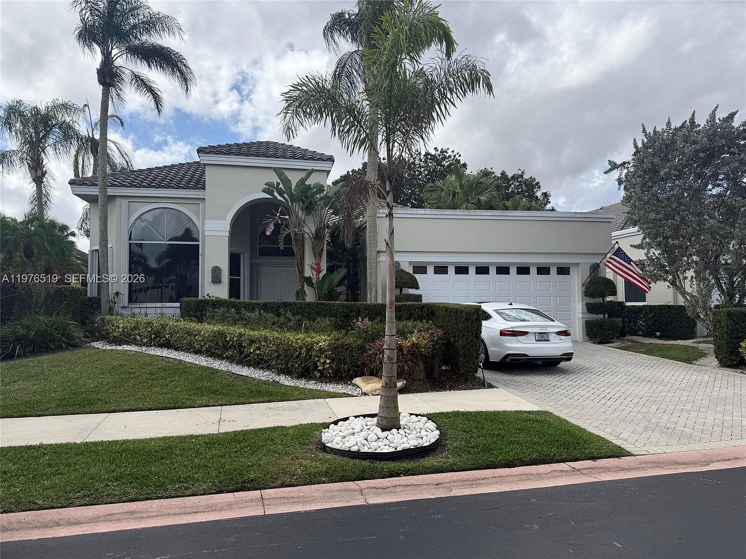 2719 Pinehurst