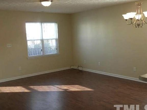 5th image of 509 Cove Hollow Dr