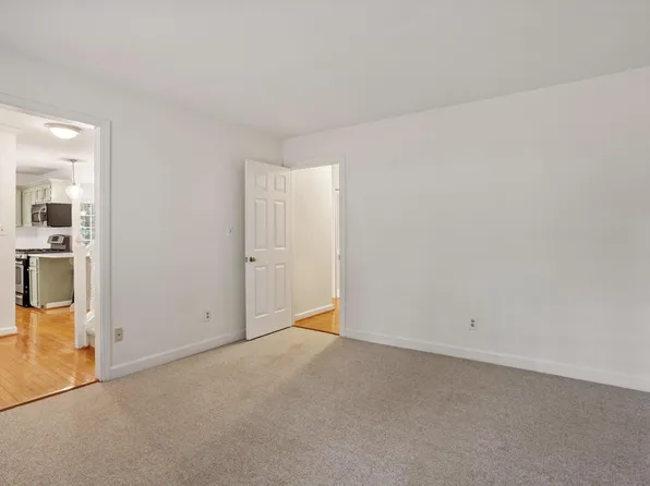 113 Long Shadow Ln, Cary, NC 27518