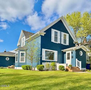 303 6th St NE, Jamestown, ND, 58401