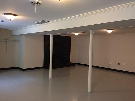 Spacious, dry basement