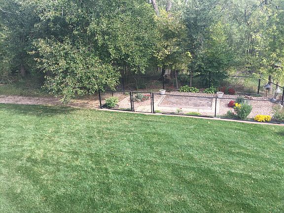 HOA Maintained Lawn/Garden