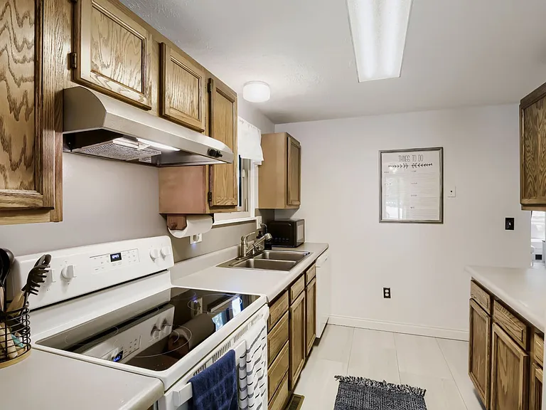 329 Chinook Ave — Photo 12