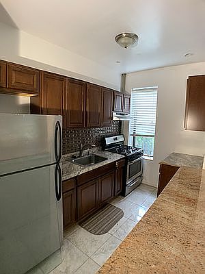 1st image of 394 Montgomery St #1K