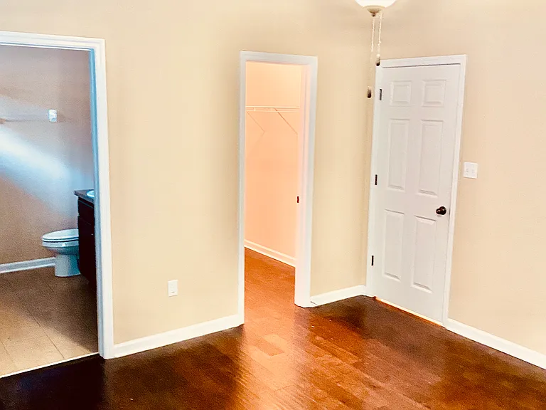 2886 Hampton Meadow Dr — Photo 17