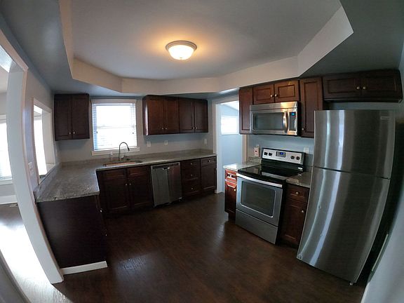 5th image of 3247 Oakshire Ave
