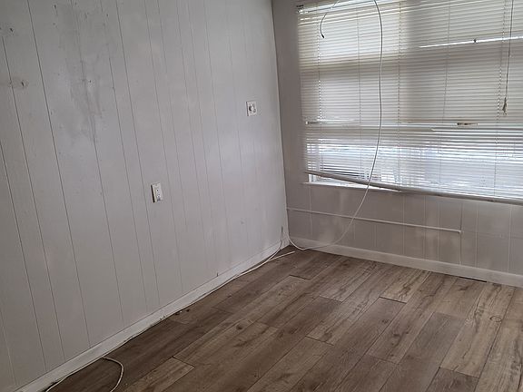 5th image of 17 Pierce St #4