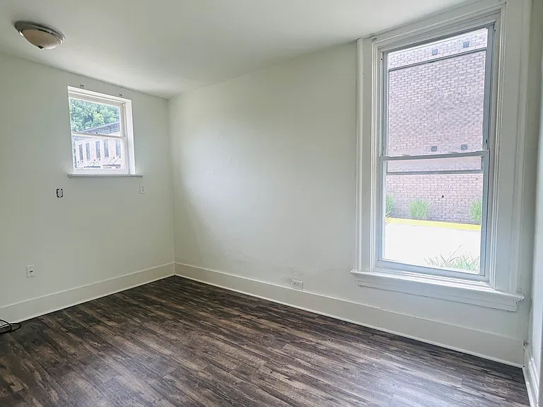 313 W Pike St #101 — Photo 5