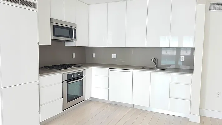 Rented by Keller Williams NYC | media 15