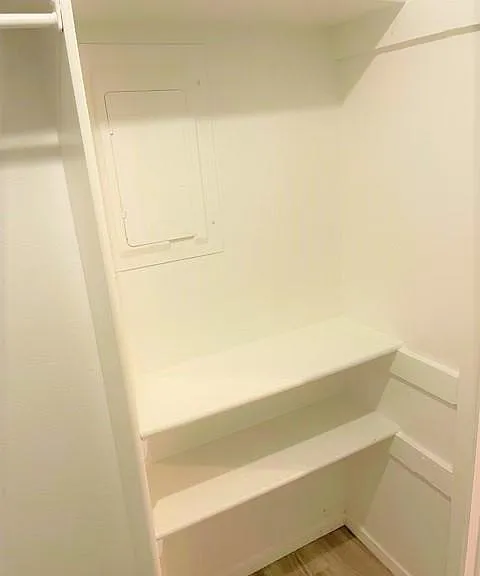 Built in shelfs
