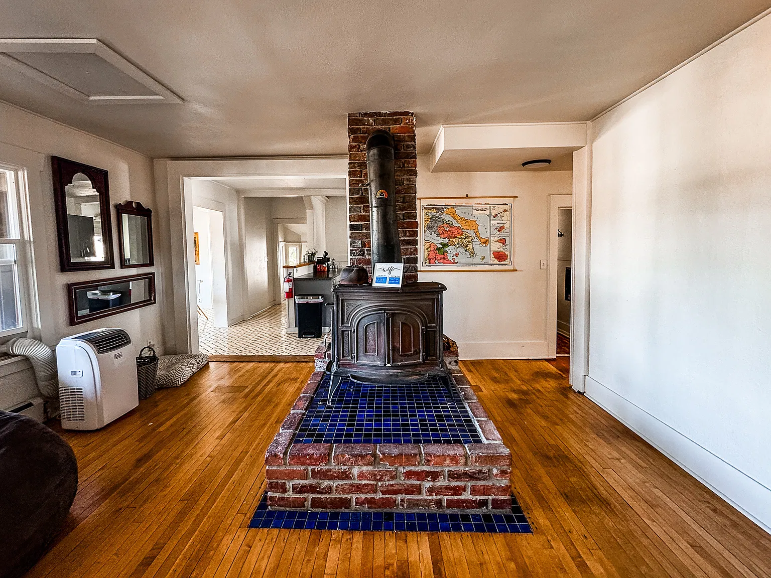 3 bed, $2,500 — Photo 2