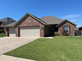 2622 Kadlan Dr, El Reno, OK 73036