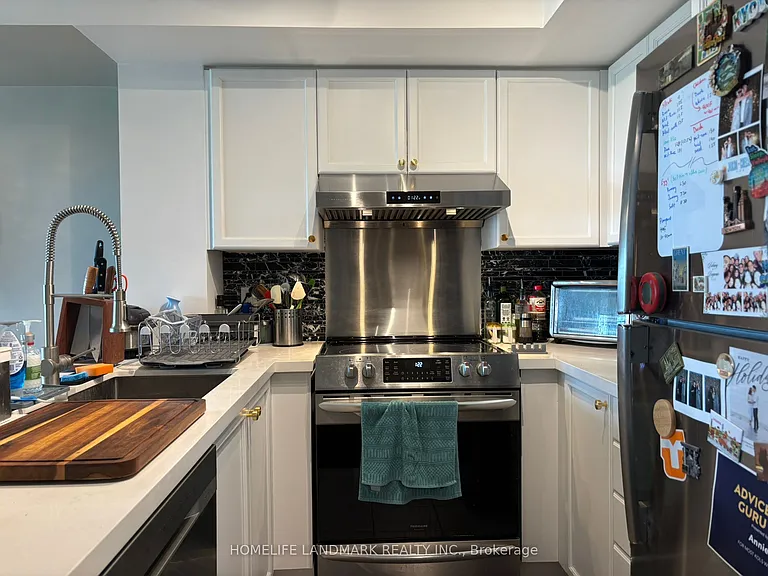 17 Barberry Pl #1611 — Photo 3