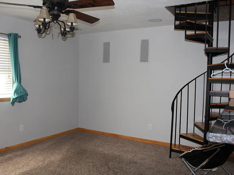 2217 Laneway Cir — Photo 6