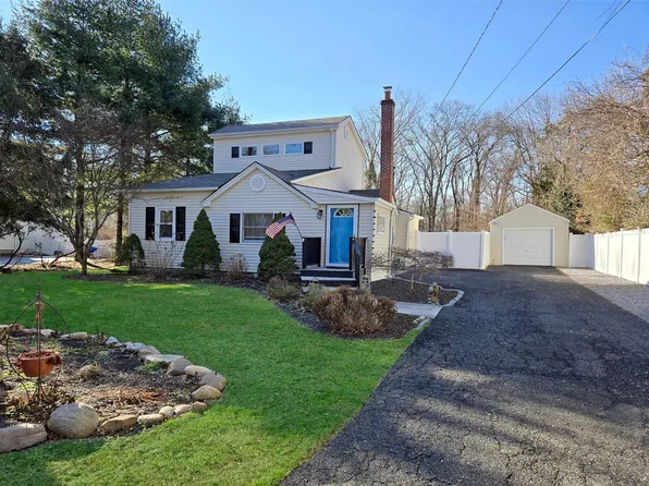 56 A Radio Ave, Miller Place, NY 11764