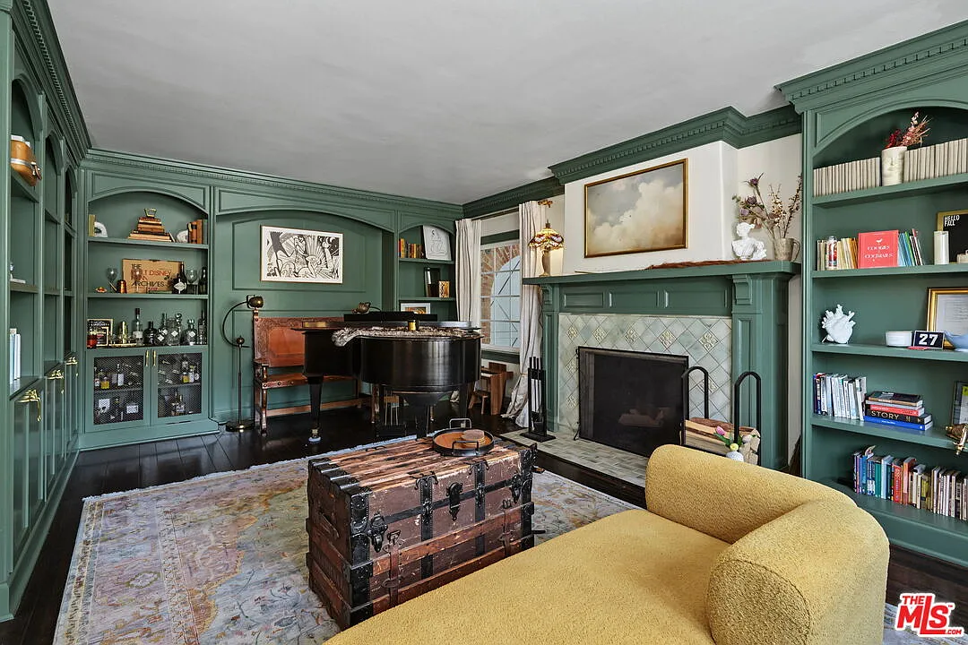 4 bed, 4.0 bath, 3130 sqft, $15,000 — Photo 4