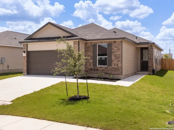 405 Panther Way, Seguin, TX 78155