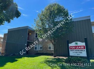 253 Uteg St APT 7, Crystal Lake, IL 60014