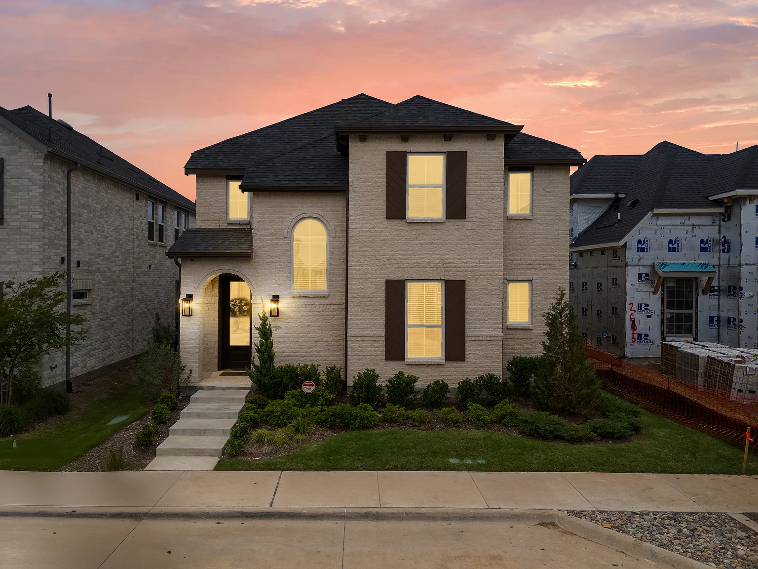 4 bed, 2297 sqft, $3,900 — Photo 1