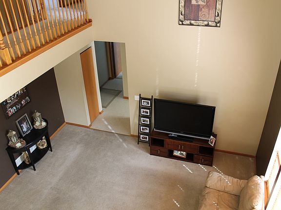 3rd image of 275 S Catalina Dr