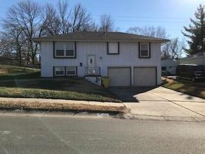 16375 E 34th St S, Independence, MO, 64055