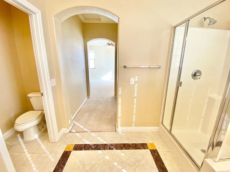 8836 Palm Creek Ct — Photo 35