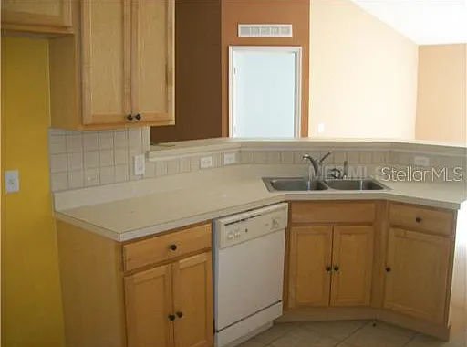 2179 Tealwood Cir — Photo 6