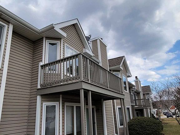 2nd image of 1845 Fox Run Dr Unit C