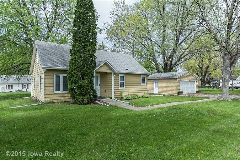 1st image of 210 Olive St