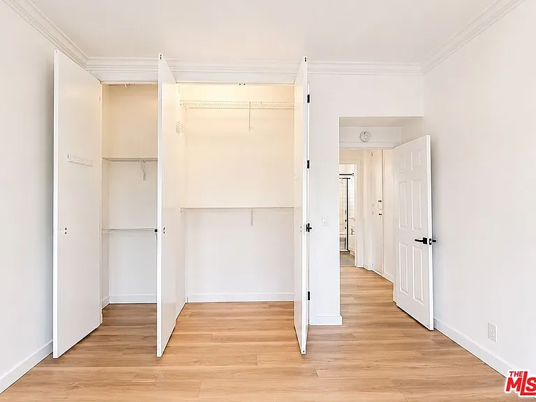 929 Idaho Ave #6 — Photo 11