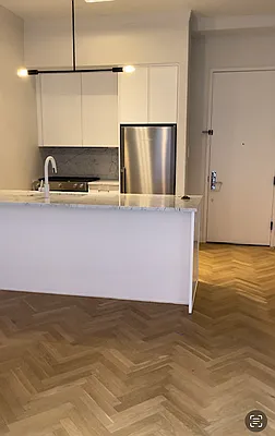 Rented by Hillel Realty Group | media 27