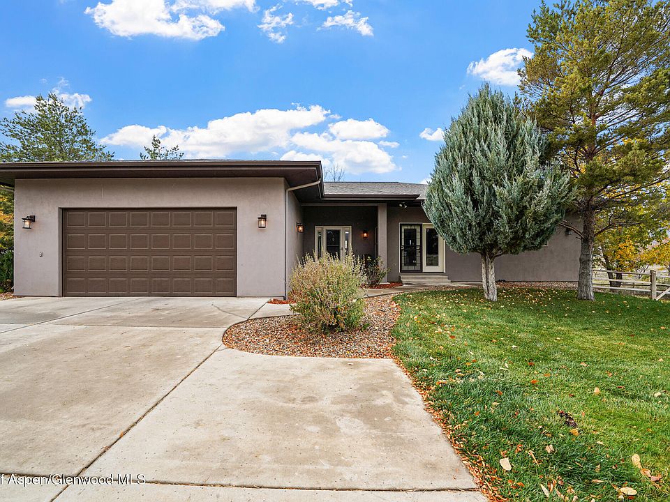 1st image of 19 Meadow Creek Dr