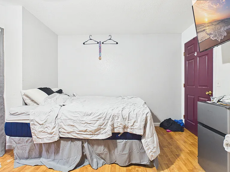 323 Jackson St — Photo 37