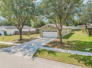 1035 Harvest Moon Dr, Seffner, FL 33584