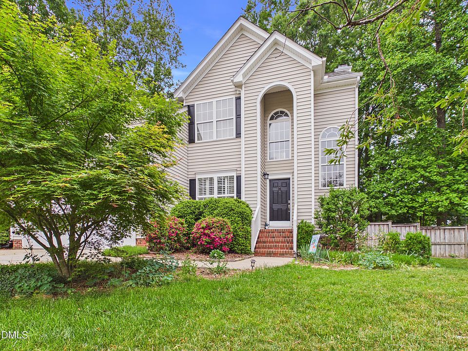 1st image of 2102 Woodbury Dr