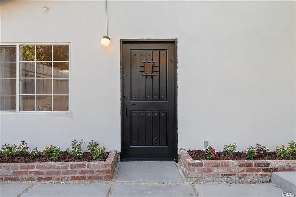 3 bed, 1331 sqft, $5,000 — Photo 3