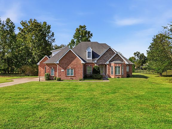 3rd image of 620 Greene Dr