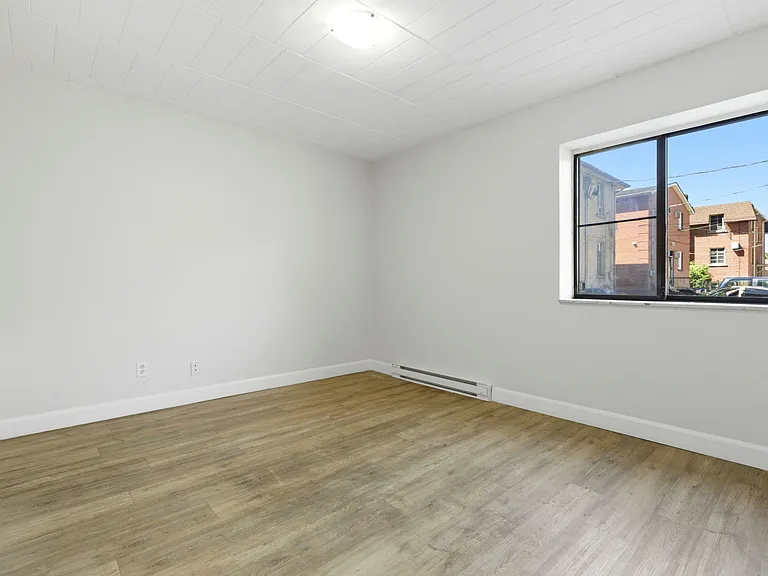 275 Askin Ave #605 — Photo 21