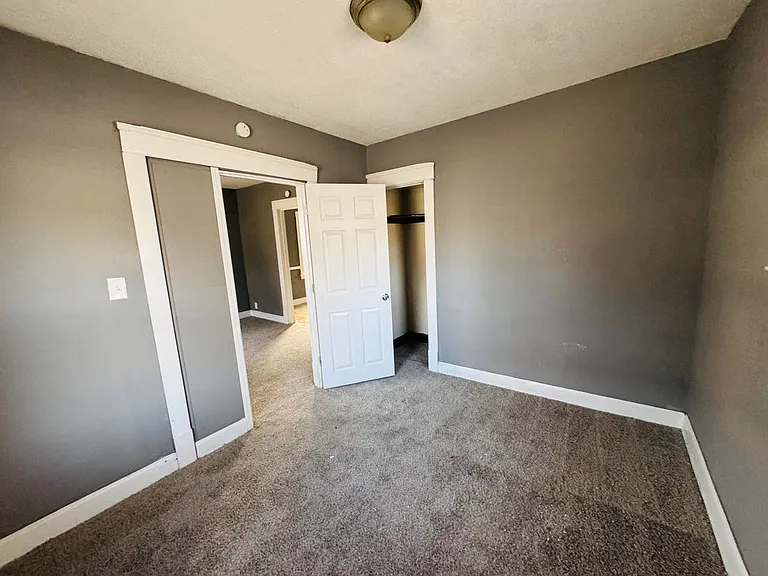 2816 E 125 ST — Photo 12