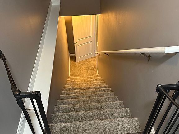 5th image of 452 Ridge Haven Dr