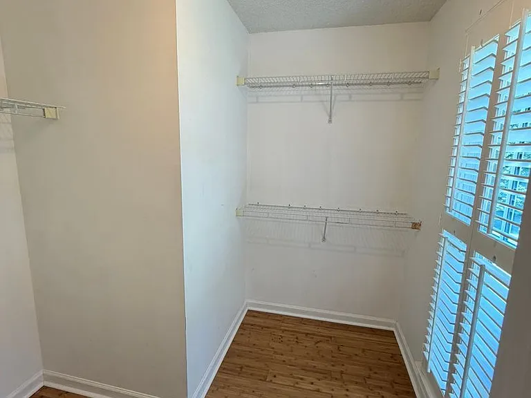 121 Ashbrook Dr — Photo 15