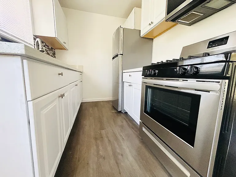 1406 S Gramercy Pl #9 — Photo 5