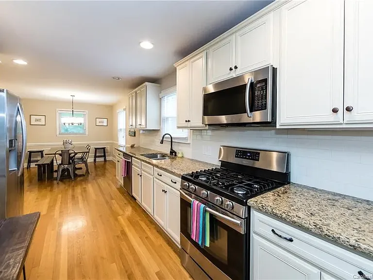 5875 Wedgewood Dr — Photo 6