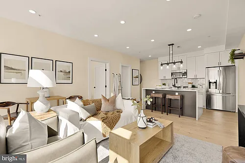 927 Kennedy St NW #401 Photo 1