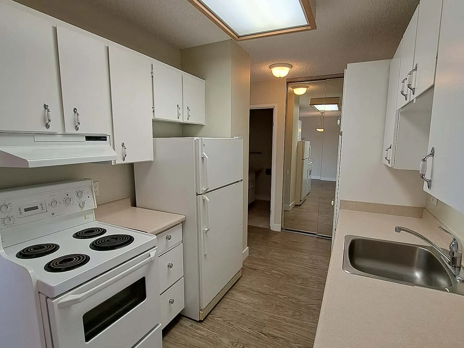 1 bed, 665 sqft, $2,190 — Photo 4