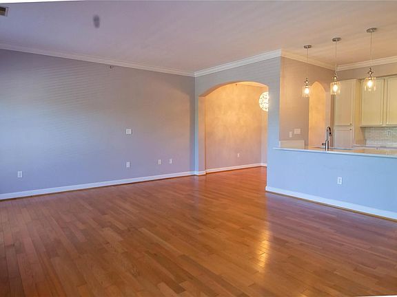 2nd image of 2614 McKnight Crossing Ct