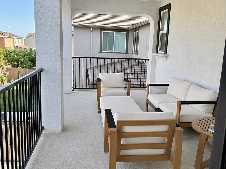 Master room balcony