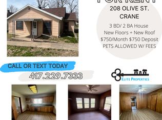 208 Olive St, Crane, MO 65633