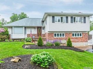 53 Cornell Dr, Smithtown, NY 11787